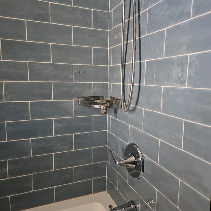 For Sale: $249,000 (2 beds, 1 baths, 750 Square Feet)