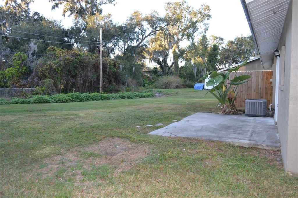 For Sale: $329,000 (6 beds, 0 baths, 2204 Square Feet)