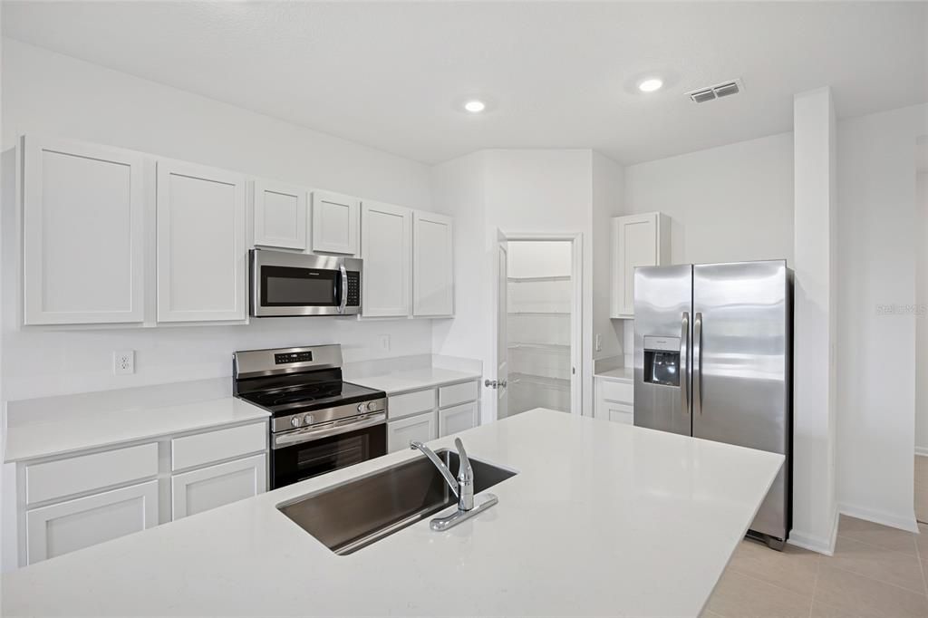 En Renta: $2,000 (3 camas, 2 baños, 1628 Pies cuadrados)