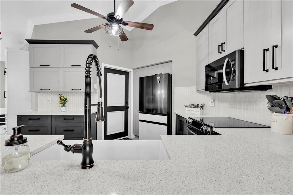 На продажу: $619,900 (3 спален, 2 ванн, 1486 Квадратных фут)