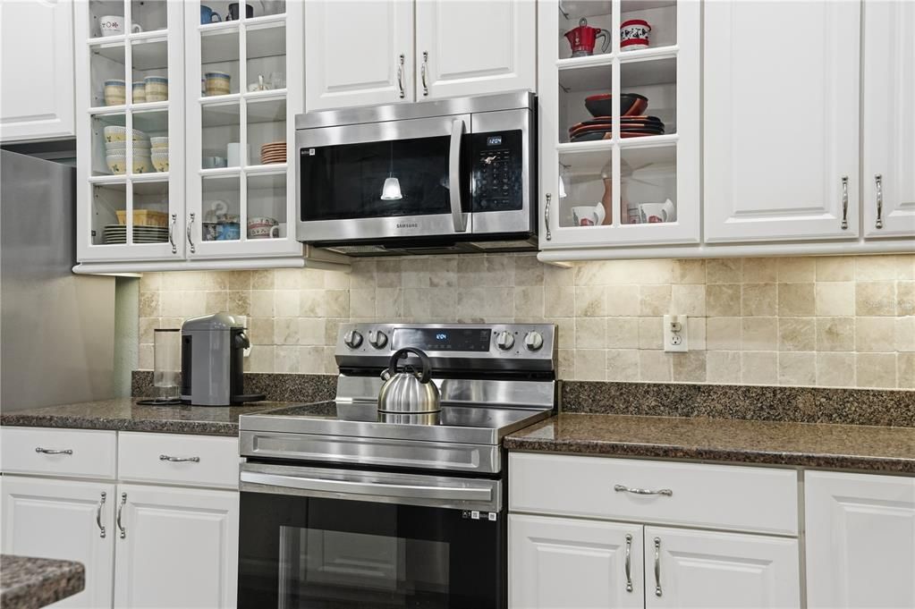 待售: $475,000 (4 贝兹, 2 浴室, 2056 平方英尺)