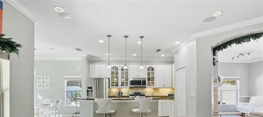 待售: $475,000 (4 贝兹, 2 浴室, 2056 平方英尺)