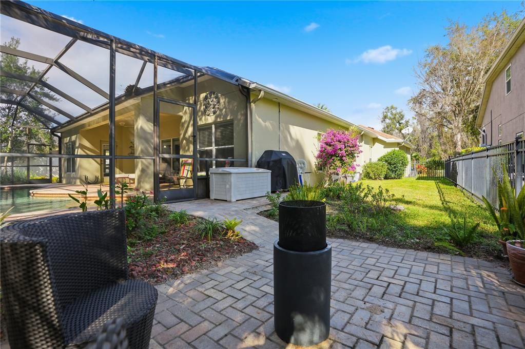 待售: $475,000 (4 贝兹, 2 浴室, 2056 平方英尺)