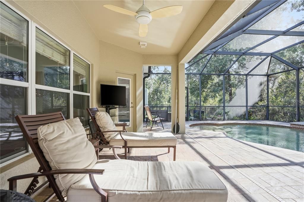 待售: $475,000 (4 贝兹, 2 浴室, 2056 平方英尺)