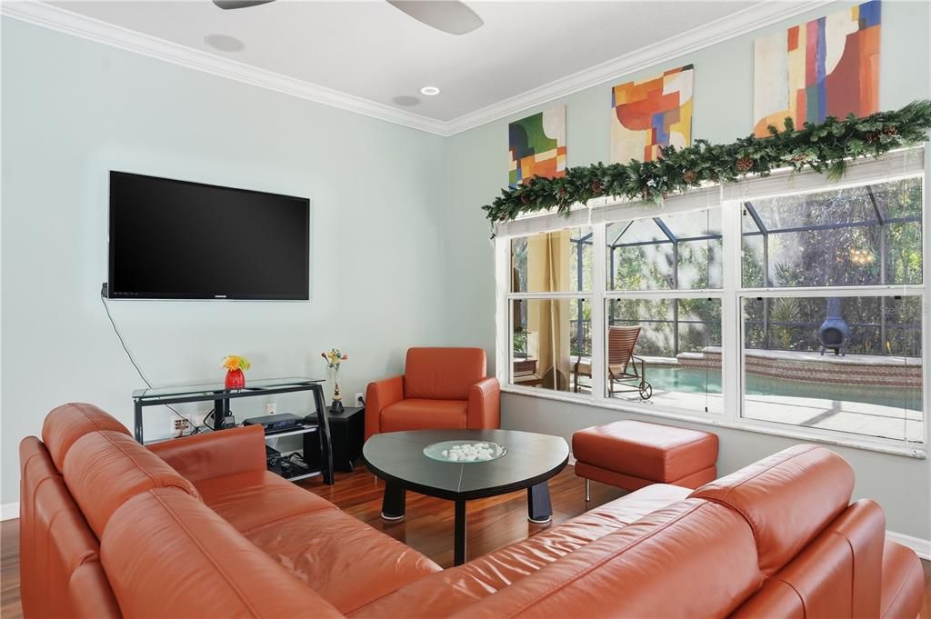 待售: $475,000 (4 贝兹, 2 浴室, 2056 平方英尺)