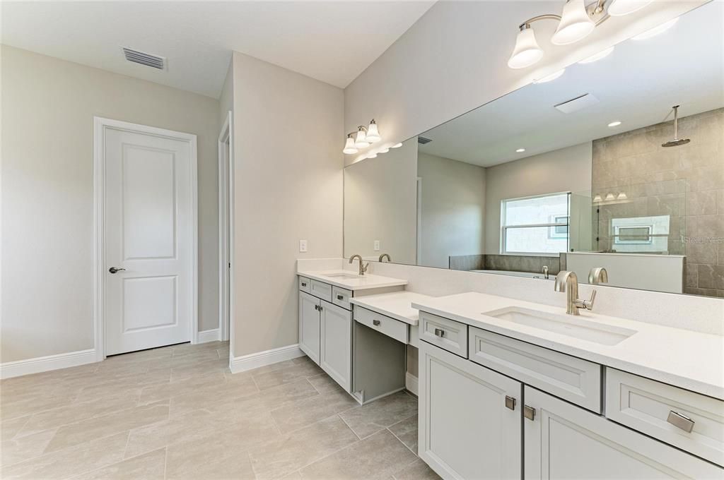 待售: $989,990 (4 贝兹, 4 浴室, 3460 平方英尺)