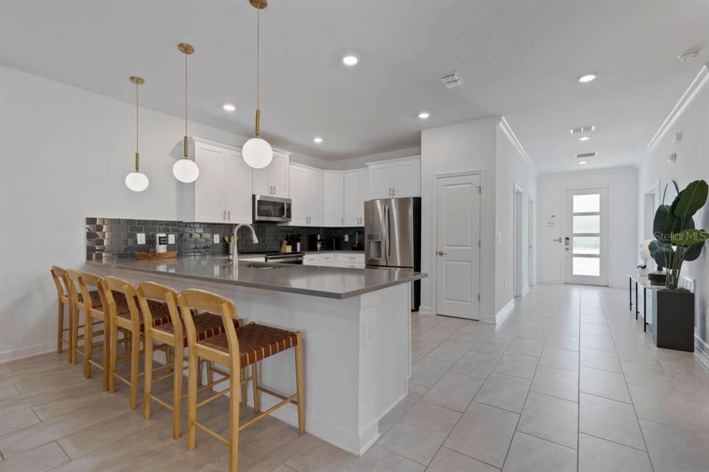 待售: $1,050,000 (8 贝兹, 5 浴室, 4289 平方英尺)