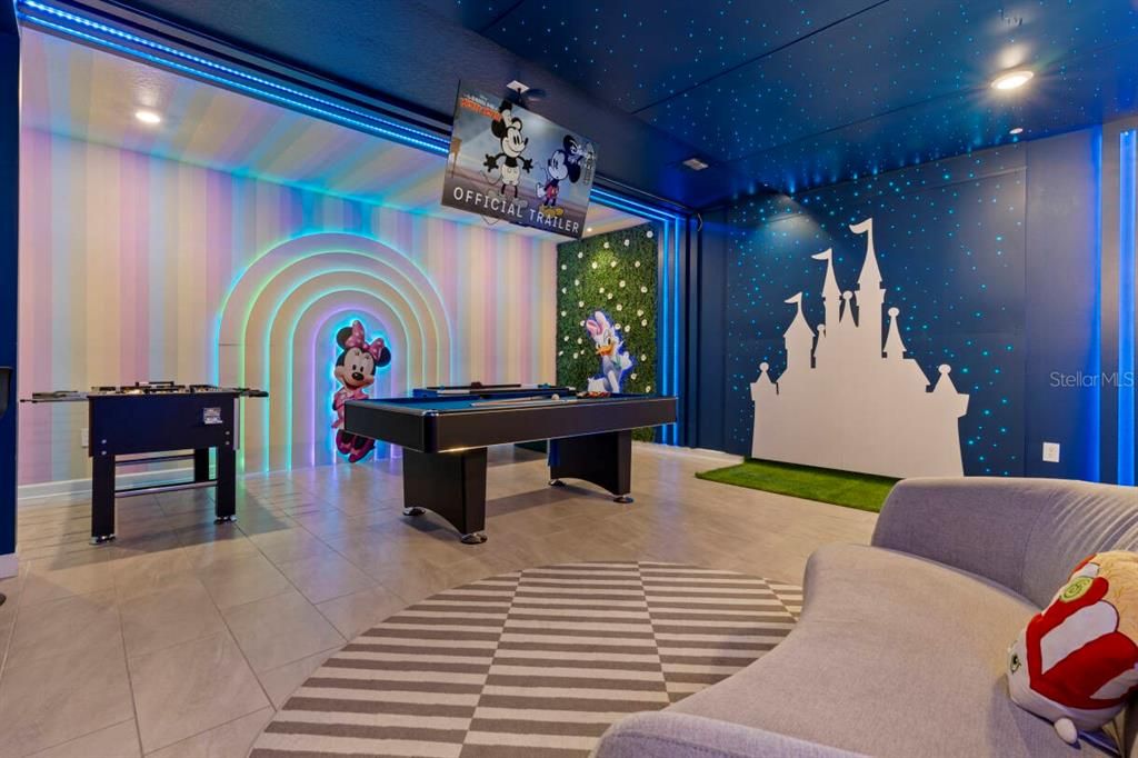 待售: $1,050,000 (8 贝兹, 5 浴室, 4289 平方英尺)