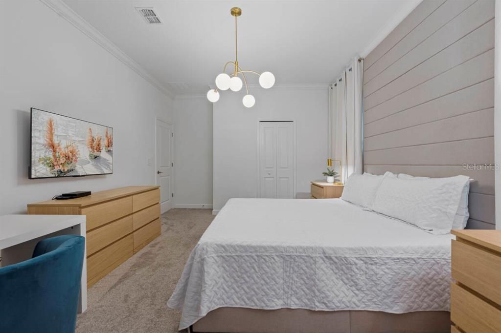 待售: $1,050,000 (8 贝兹, 5 浴室, 4289 平方英尺)