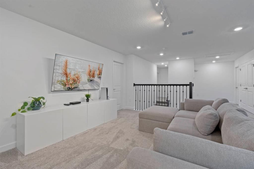 待售: $1,050,000 (8 贝兹, 5 浴室, 4289 平方英尺)