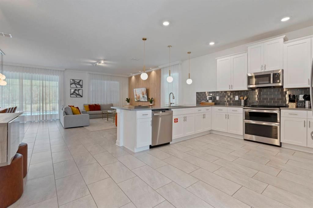 待售: $1,050,000 (8 贝兹, 5 浴室, 4289 平方英尺)