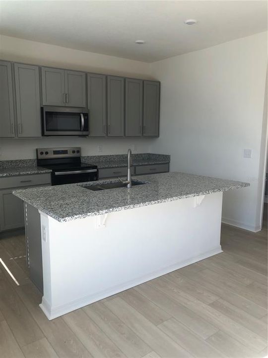 В аренду: $2,300 (3 спален, 2 ванн, 1573 Квадратных фут)