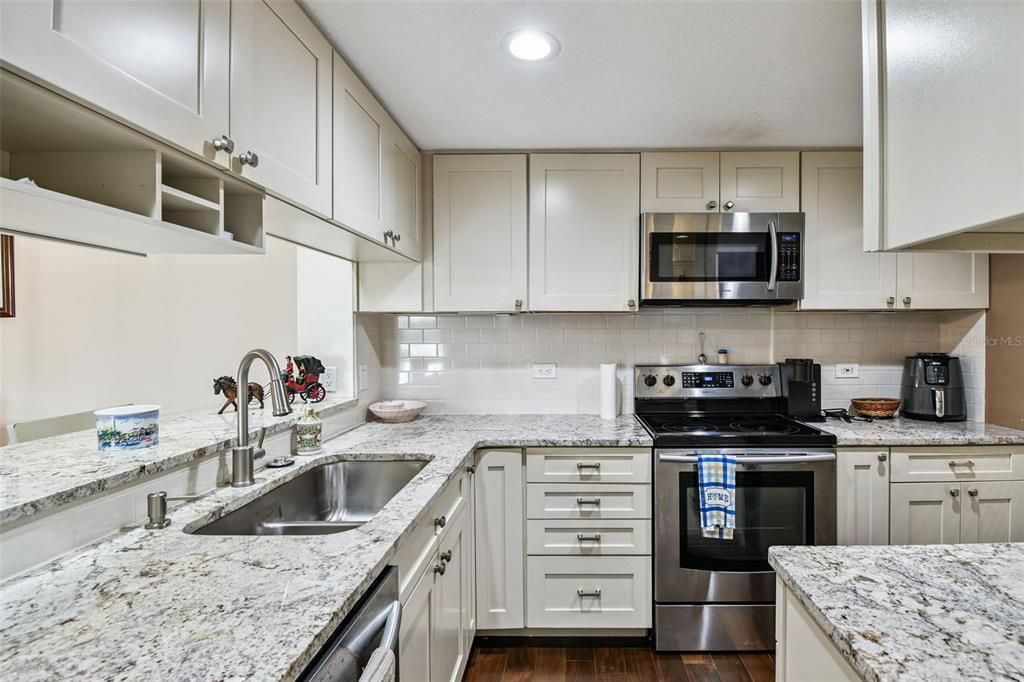 En Venta: $290,000 (1 camas, 1 baños, 825 Pies cuadrados)