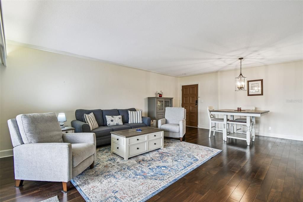 En Venta: $290,000 (1 camas, 1 baños, 825 Pies cuadrados)