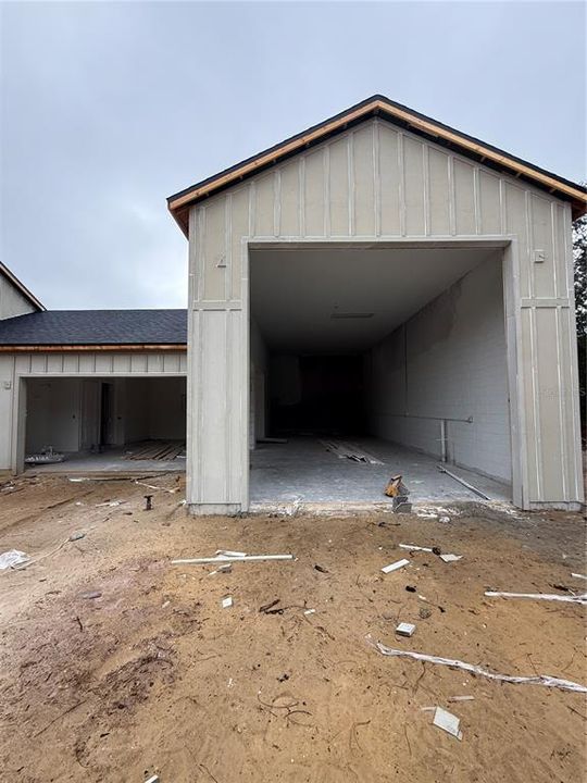 For Sale: $360,000 (2 beds, 1 baths, 1303 Square Feet)