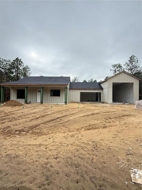 For Sale: $360,000 (2 beds, 1 baths, 1303 Square Feet)