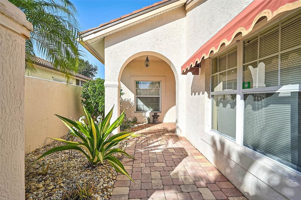 待售: $372,900 (2 贝兹, 2 浴室, 1860 平方英尺)