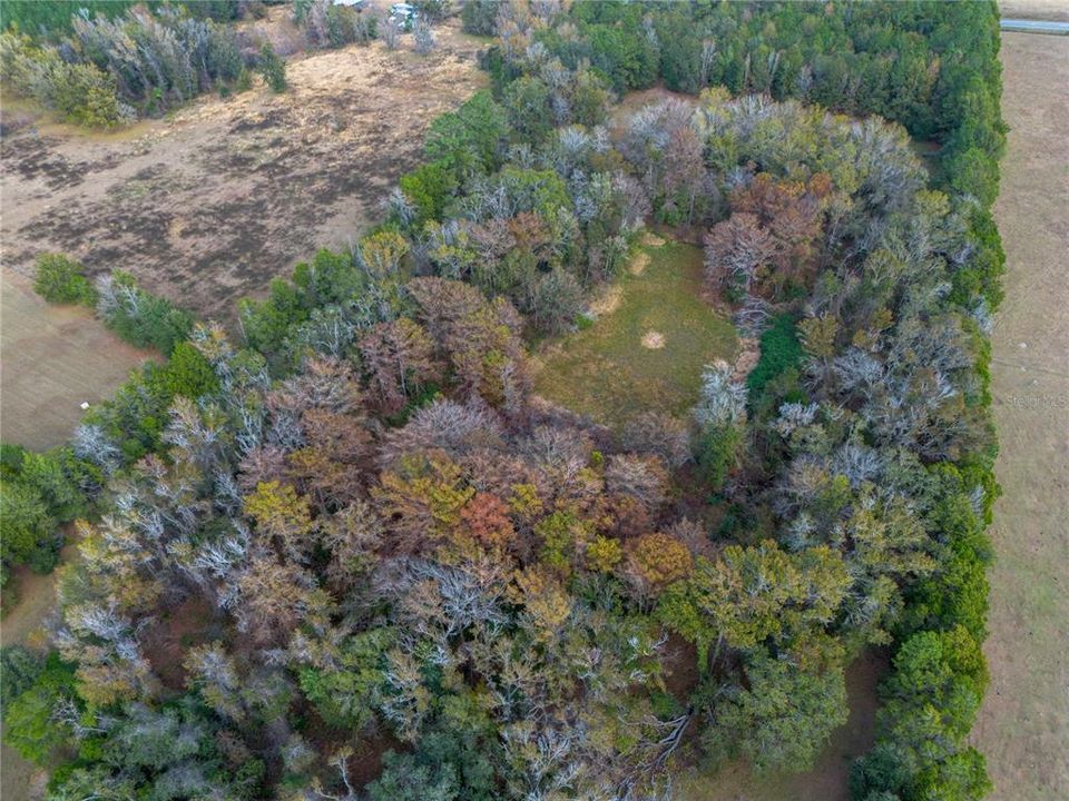 На продажу: $850,000 (55.76 acres)