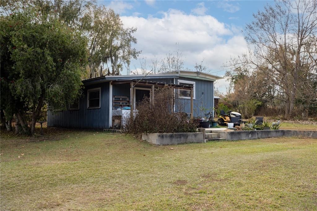 На продажу: $850,000 (55.76 acres)