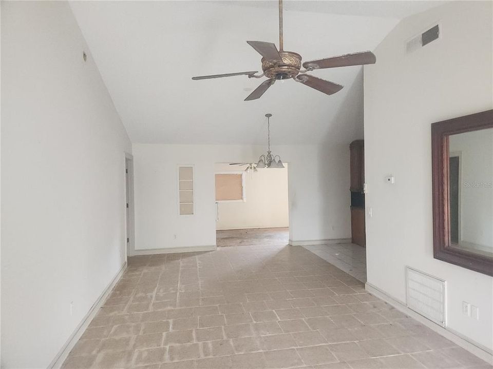 En Venta: $225,000 (3 camas, 2 baños, 1776 Pies cuadrados)