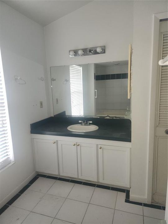 En Venta: $225,000 (3 camas, 2 baños, 1776 Pies cuadrados)