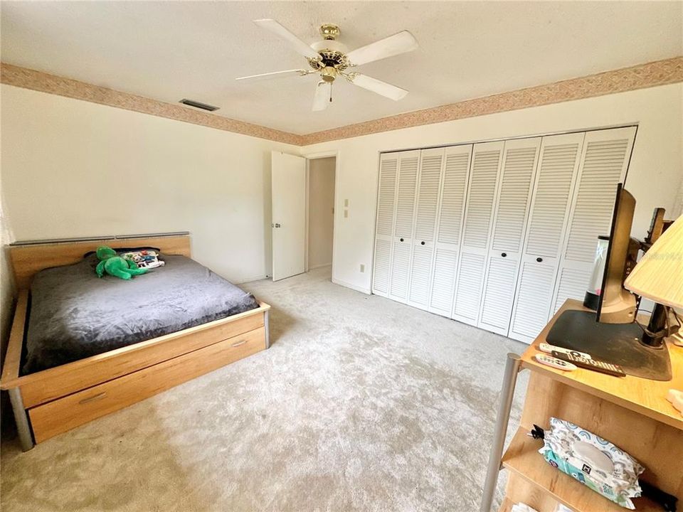 待售: $280,000 (3 贝兹, 2 浴室, 1720 平方英尺)