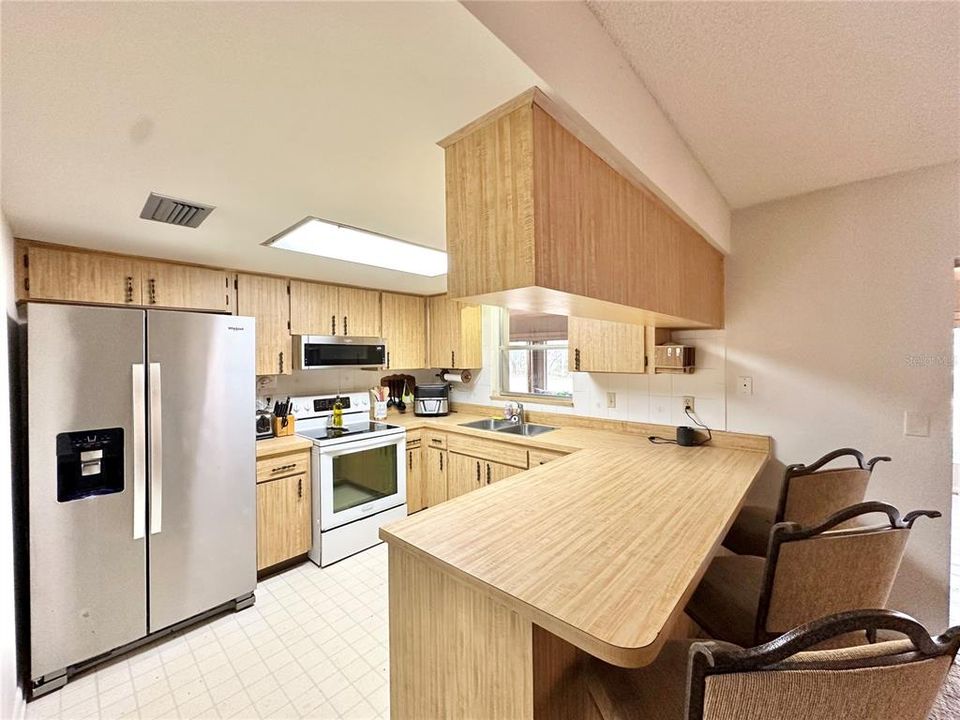 待售: $280,000 (3 贝兹, 2 浴室, 1720 平方英尺)