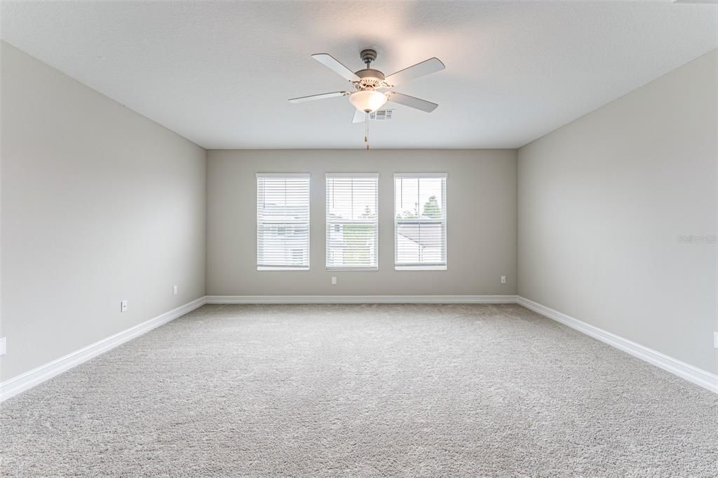 For Sale: $750,000 (5 beds, 3 baths, 3755 Square Feet)