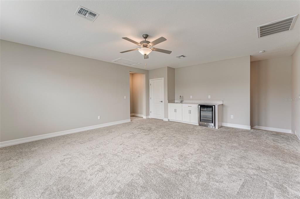 For Sale: $750,000 (5 beds, 3 baths, 3755 Square Feet)