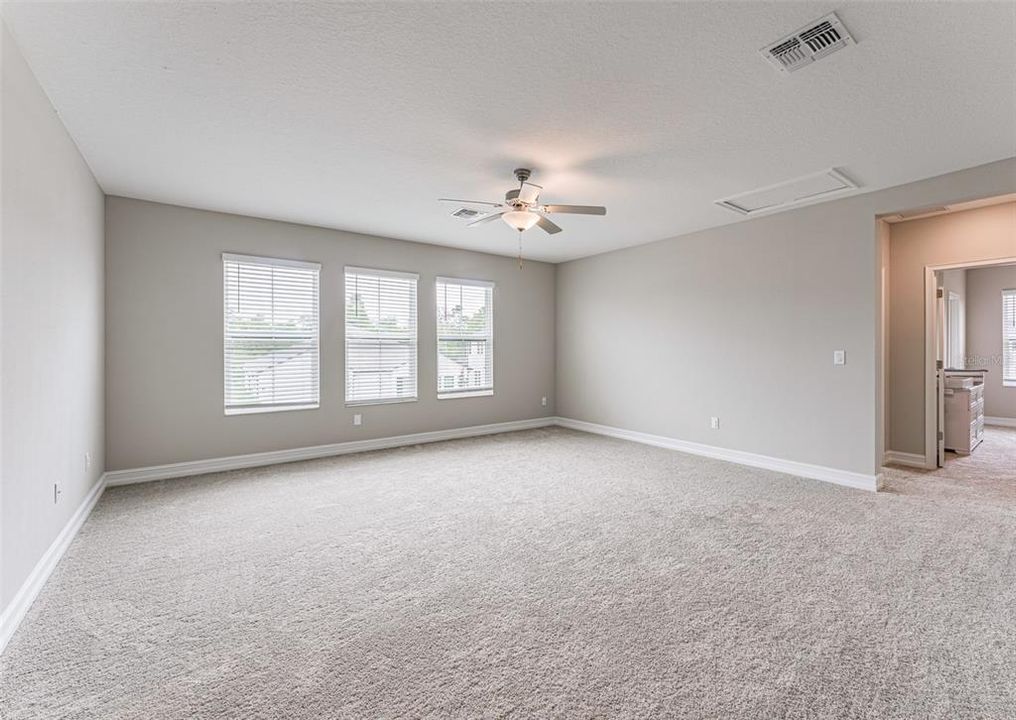 For Sale: $750,000 (5 beds, 3 baths, 3755 Square Feet)