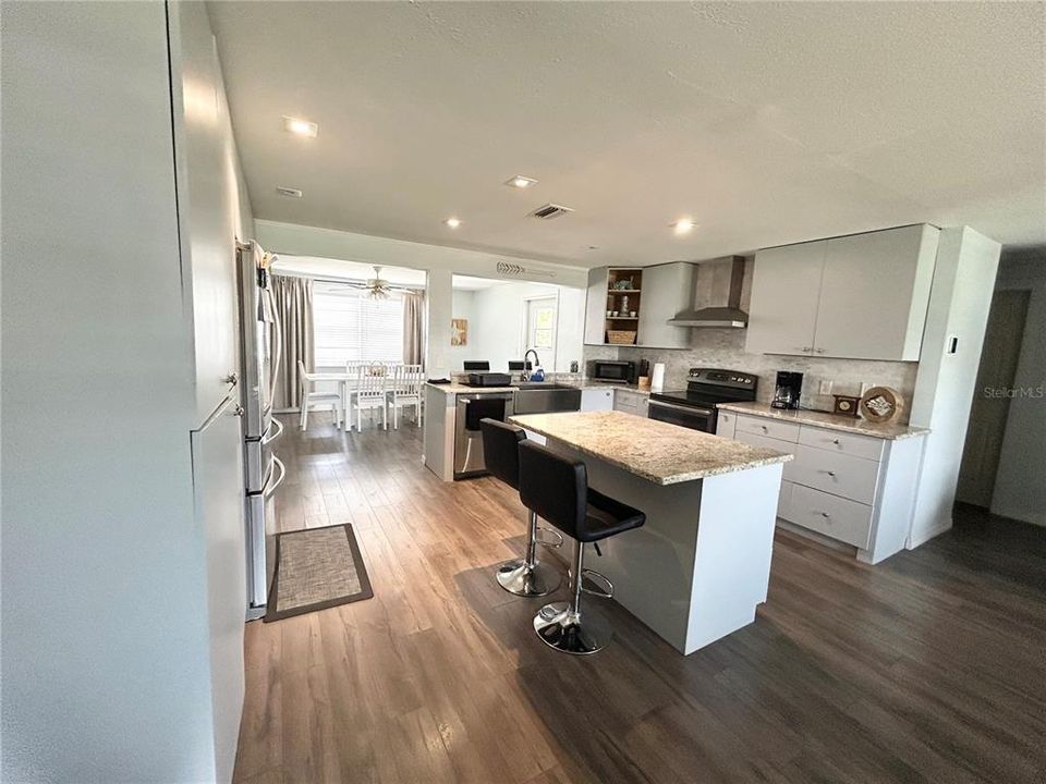 For Sale: $430,000 (4 beds, 3 baths, 1627 Square Feet)