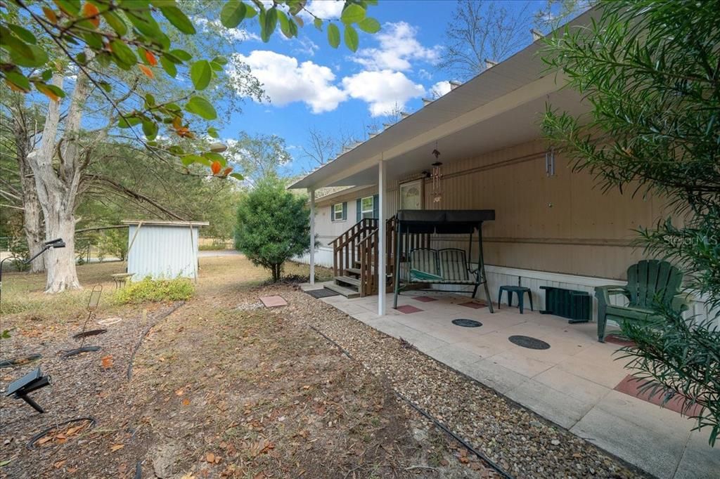 For Sale: $119,900 (2 beds, 2 baths, 924 Square Feet)