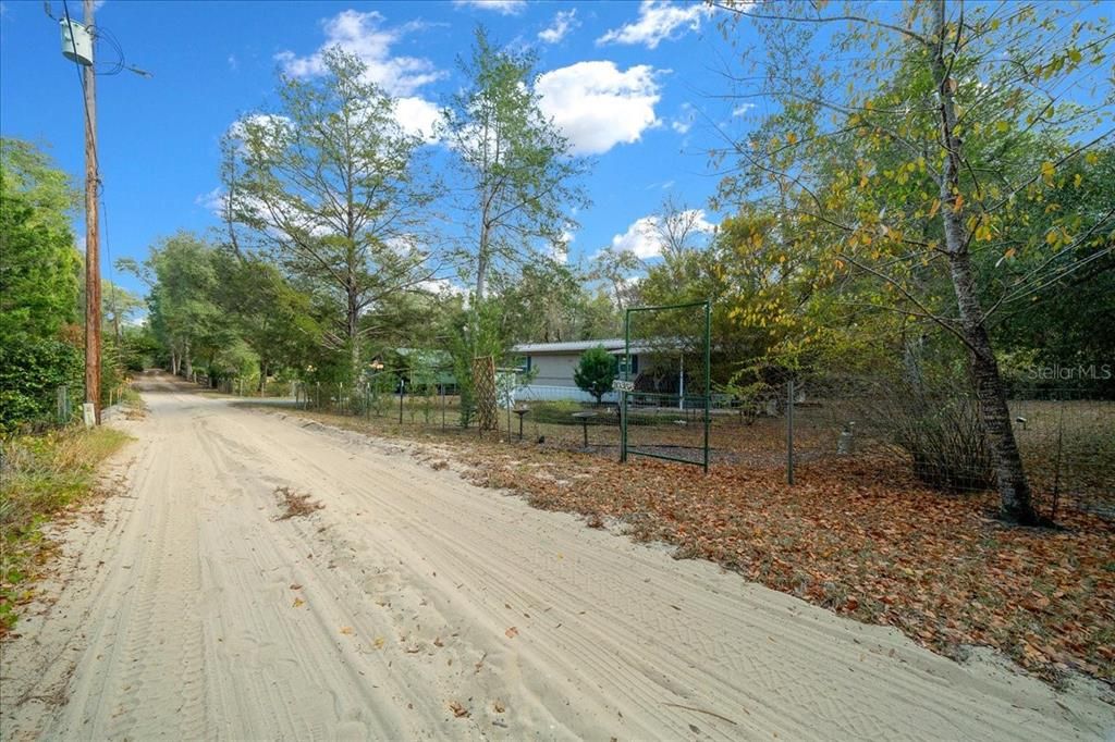 For Sale: $119,900 (2 beds, 2 baths, 924 Square Feet)