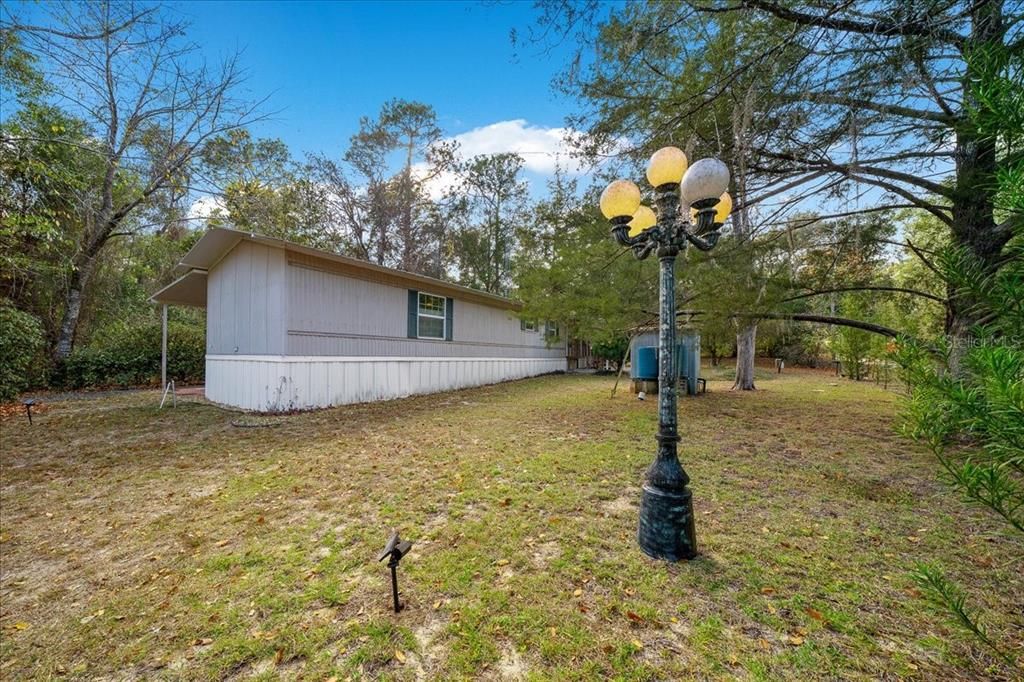 For Sale: $119,900 (2 beds, 2 baths, 924 Square Feet)