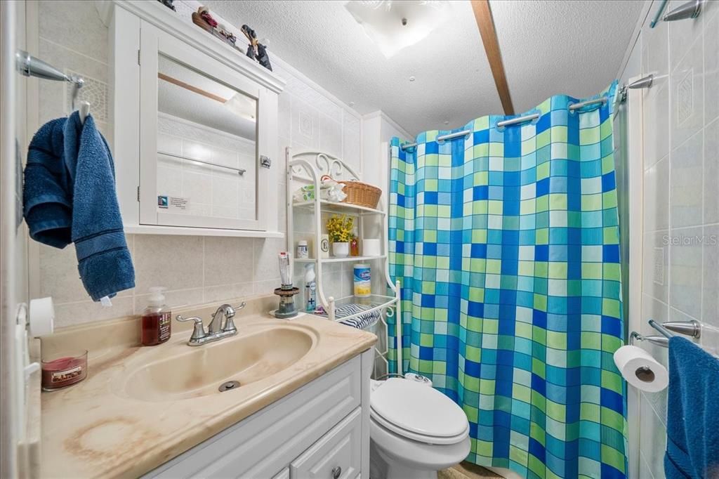 For Sale: $119,900 (2 beds, 2 baths, 924 Square Feet)