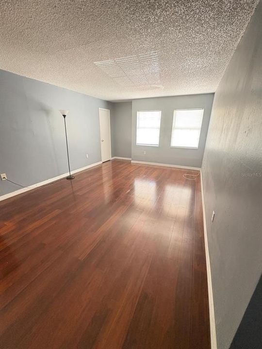 En Venta: $145,000 (2 camas, 2 baños, 923 Pies cuadrados)