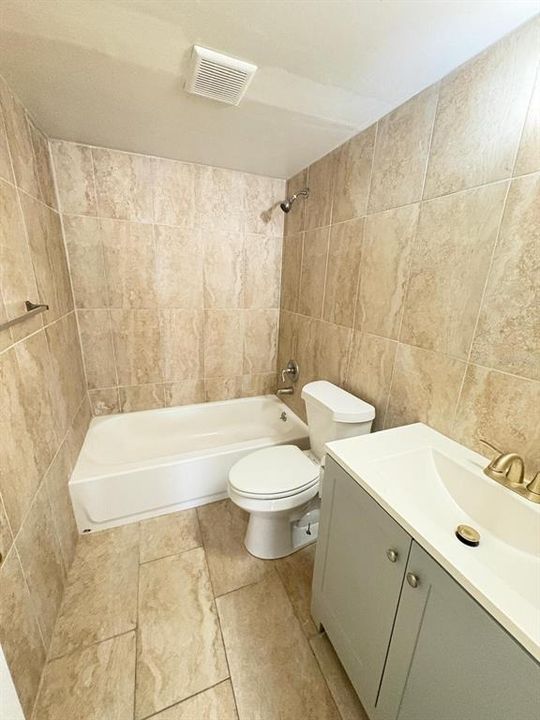 En Venta: $145,000 (2 camas, 2 baños, 923 Pies cuadrados)