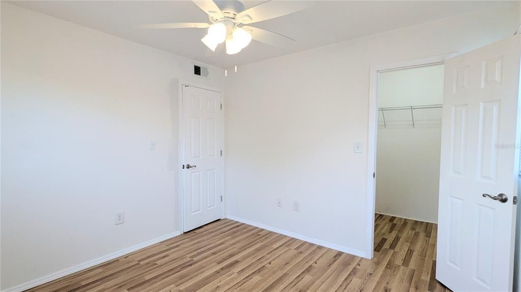 For Sale: $115,000 (2 beds, 2 baths, 1039 Square Feet)