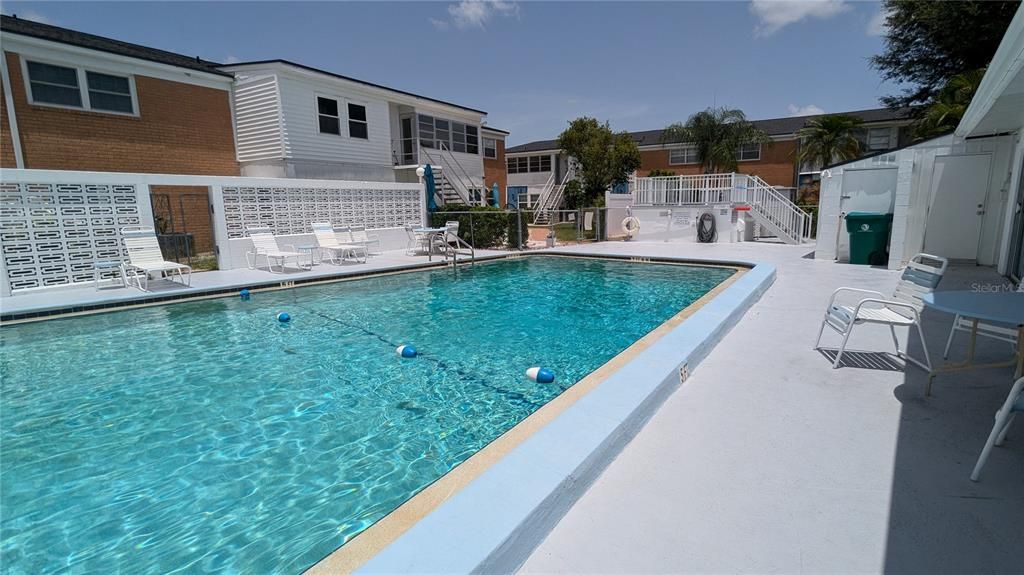 For Sale: $115,000 (2 beds, 2 baths, 1039 Square Feet)