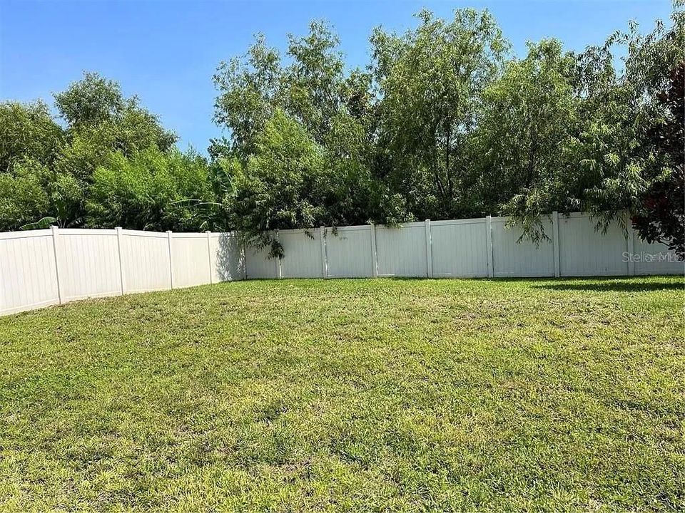 出租: $2,550 (4 贝兹, 2 浴室, 1939 平方英尺)