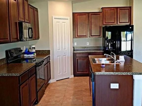 出租: $2,550 (4 贝兹, 2 浴室, 1939 平方英尺)