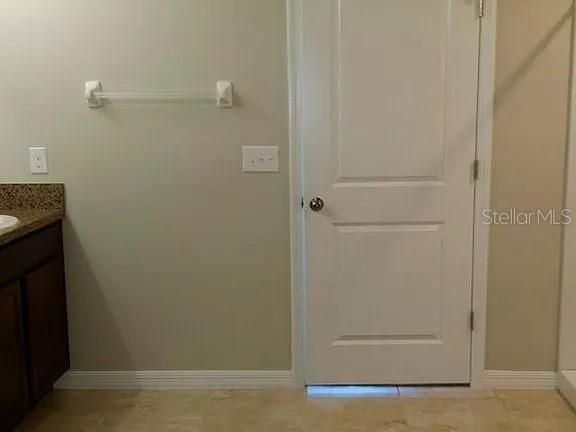 出租: $2,550 (4 贝兹, 2 浴室, 1939 平方英尺)