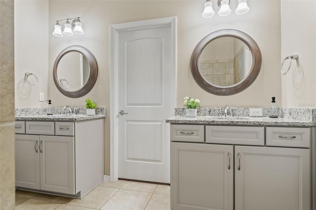 На продажу: $410,000 (3 спален, 2 ванн, 2100 Квадратных фут)