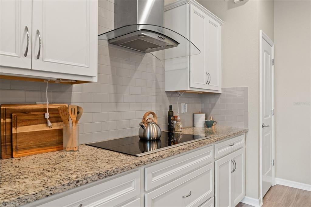 На продажу: $410,000 (3 спален, 2 ванн, 2100 Квадратных фут)