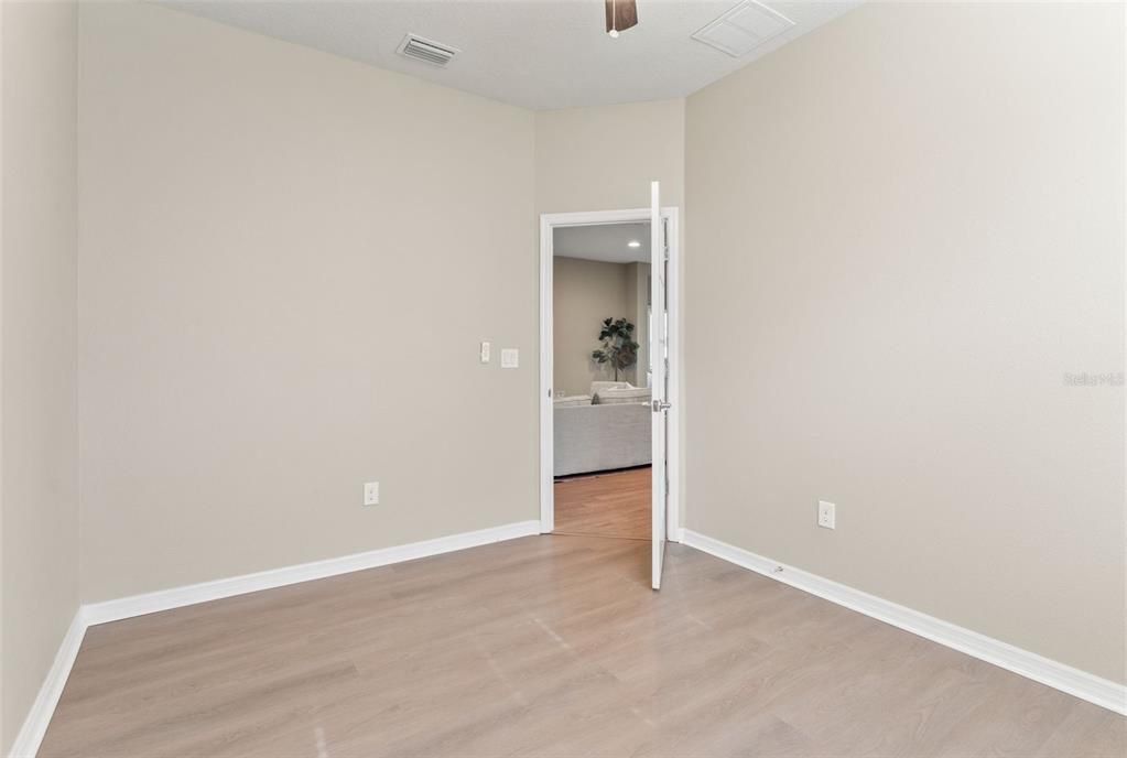 На продажу: $410,000 (3 спален, 2 ванн, 2100 Квадратных фут)