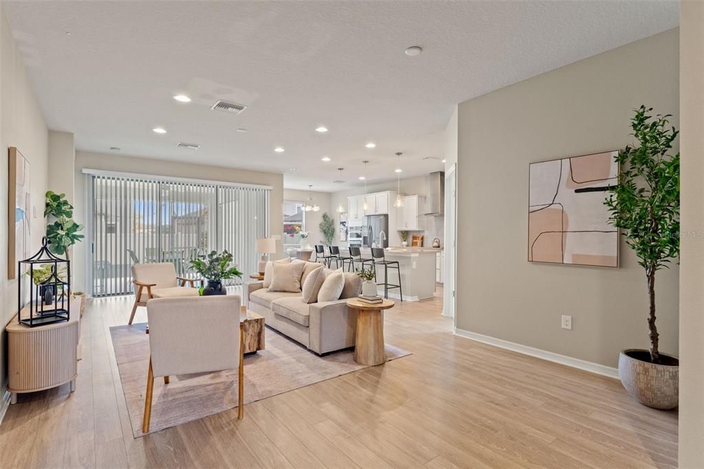 На продажу: $410,000 (3 спален, 2 ванн, 2100 Квадратных фут)