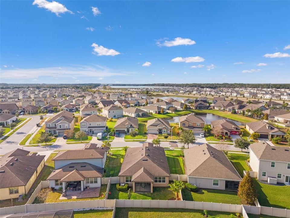 На продажу: $410,000 (3 спален, 2 ванн, 2100 Квадратных фут)