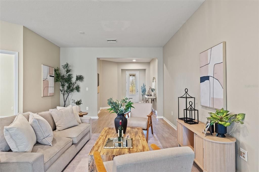 На продажу: $410,000 (3 спален, 2 ванн, 2100 Квадратных фут)