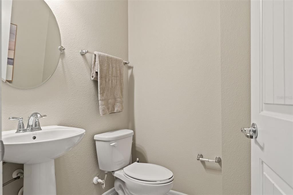 На продажу: $410,000 (3 спален, 2 ванн, 2100 Квадратных фут)