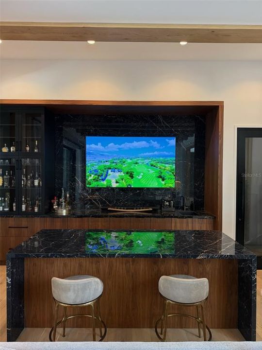 For Sale: $5,920,000 (5 beds, 5 baths, 6445 Square Feet)